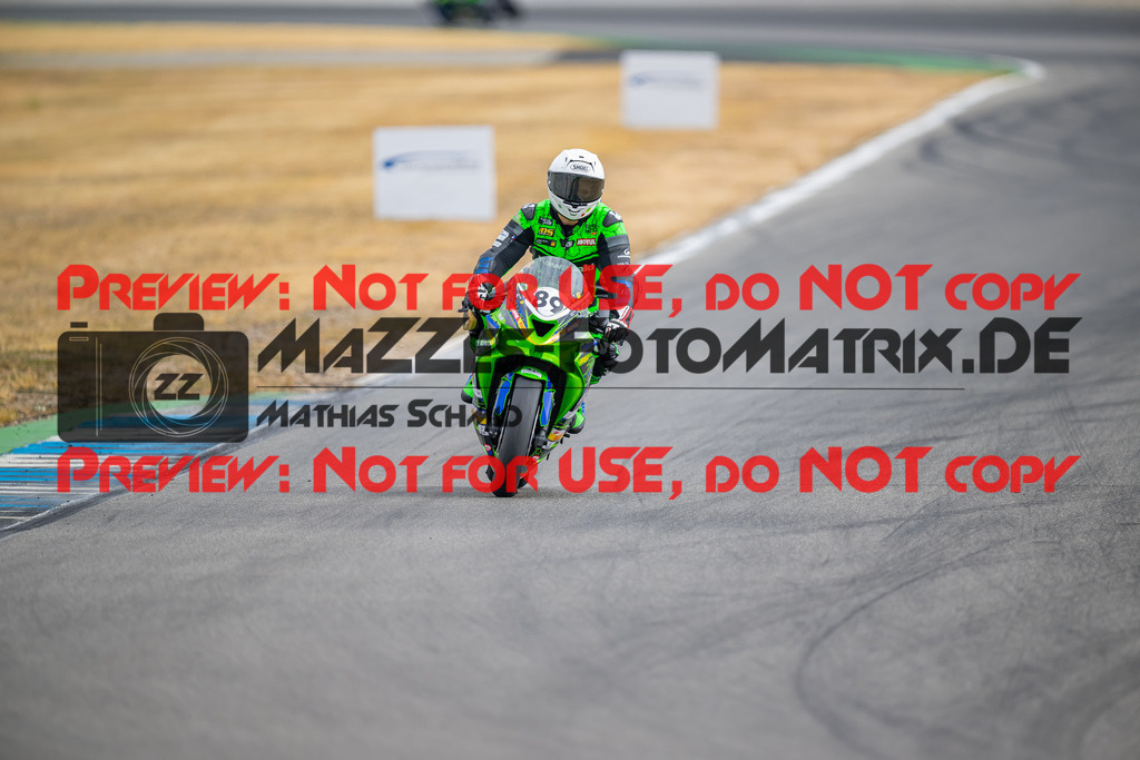 MaZZes-Fotomatrix-20260809-587525 | R1