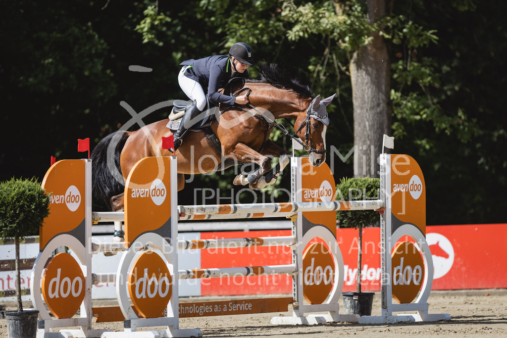 230826_Delbrueck_M2-Spr-807 | Deine schönsten Turniermomente als professionelle Fotos! Entdecke hochwertige Pferdesport-Fotografie im Online-Shop. Jetzt Fotos finden & bestellen!