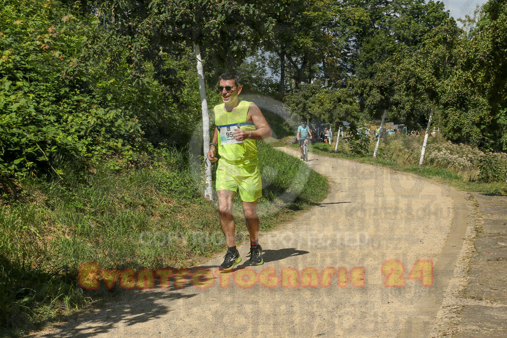 250824_1233_EX1_9705 | Sportfotografie im Rhein-Sieg Kreis, Köln, Bonn, NRW, Rheinland Pfalz, Hessen, etc. Unser Tätigkeitsfeld umfasst den Laufsport vom Volkslauf über den Marathon, Duathlon, Triathon bis zum Ultralauf wie Kölnpfad Ultra oder Schindertrail.