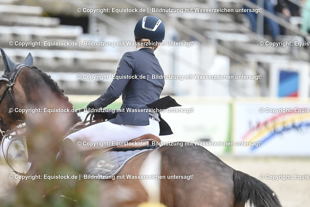 20230514_CCI4_Springen_0246 | equistock