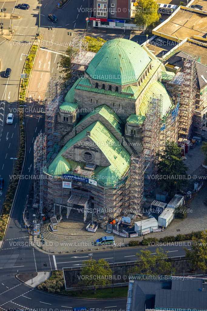 Essen241001031 | Luftbild, Andachtsstätte Alte Synagoge, Kulturzentrum zur jüdischen Geschichte, Gebäude mit Dachsanierung und Fassadensanierung, Edmund-Körner-Platz, Stadtkern, Essen, Ruhrgebiet, Nordrhein-Westfalen, Deutschland