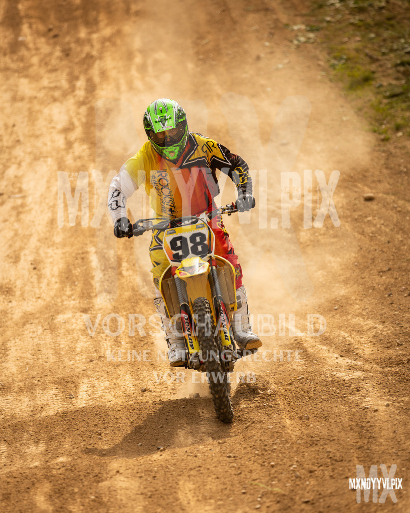 866A2332 | mxndyyvipix