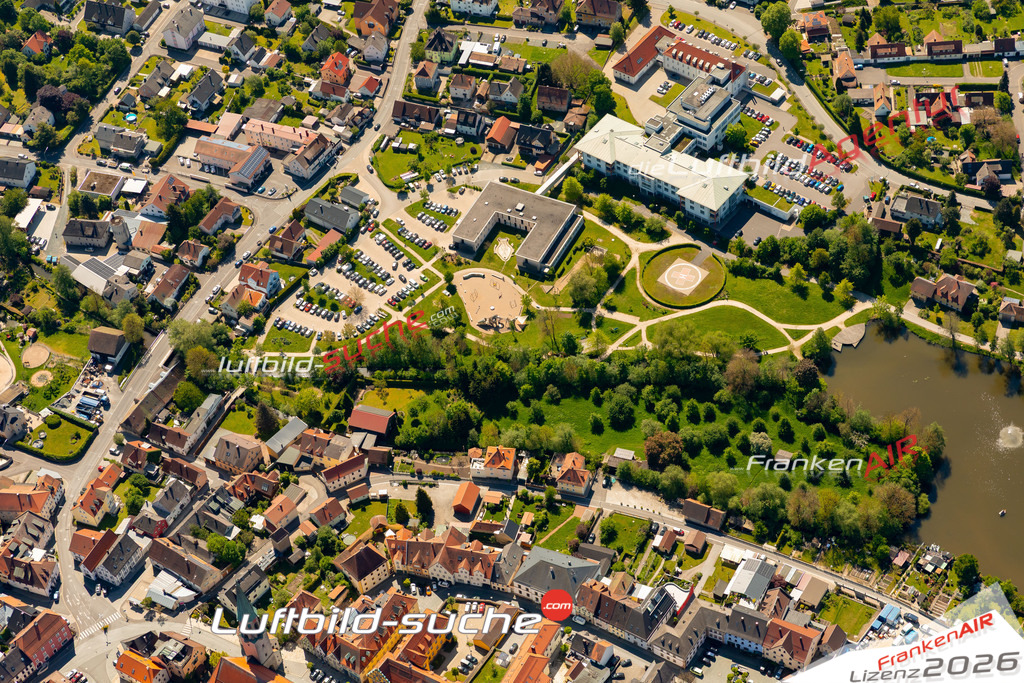 Das Luftbild zeigt : Seeleitenpark Kemnath - Die Luftaufnahme wurde 2024 vom UL-Flugzeug aus erstellt ( keine Drohne ) - Hochauflösende Luftaufnahme - Für grossformatige Ausdrucke geeignet. Die Geschenkidee !Mit Lizenz und Bildrechte bestellbar
