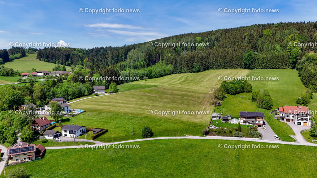 Scharnstein_ In der Lahn_ Gruenland_ 06.05.2024-2 | 06.05.2024, Scharnstein, AUT, In der Lahn, Gruenflaeche, Bauland, Zufahrtsweg, Buergerinitiative, im Bild Grundstueck, Drohne