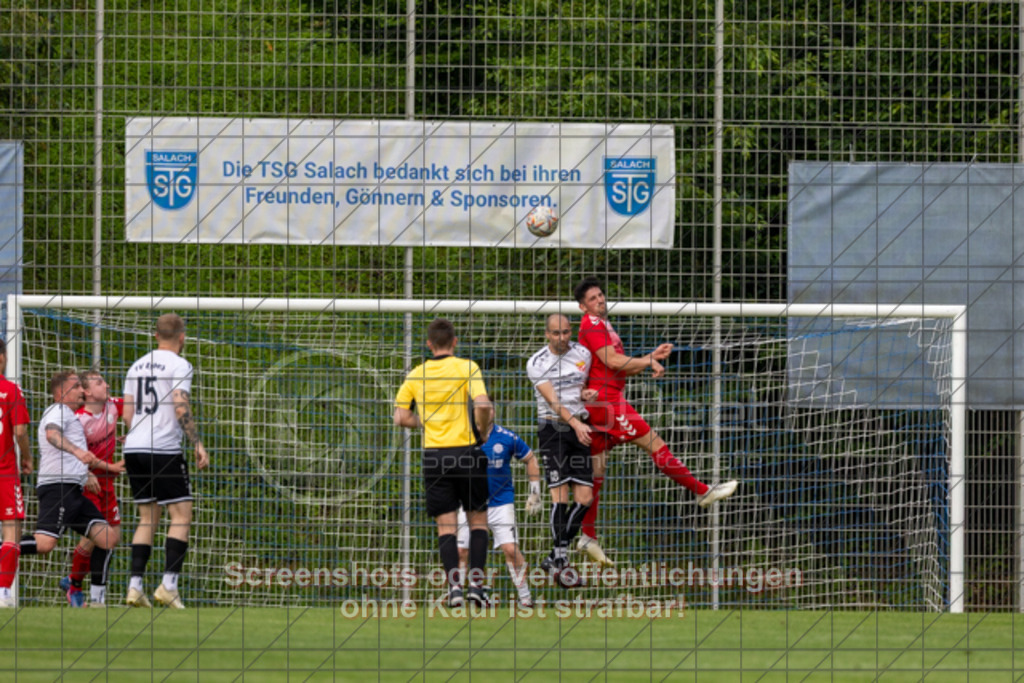 20250616_185250_0325 | #,  TV Eybach (weiß) vs. 1.FC Donzdorf II (rot), Fussball, Entscheidungsspiel 3 in Kreisliga A3 - Bezirk Neckar/Fils, Saison 2024/2025, Rasensportplatz, Staufenecker Str. 41, 73084 Salach, 16.06.2025 - 18:30 Uhr,Foto: PhotoPeet-Sportfotografie/Peter Harich