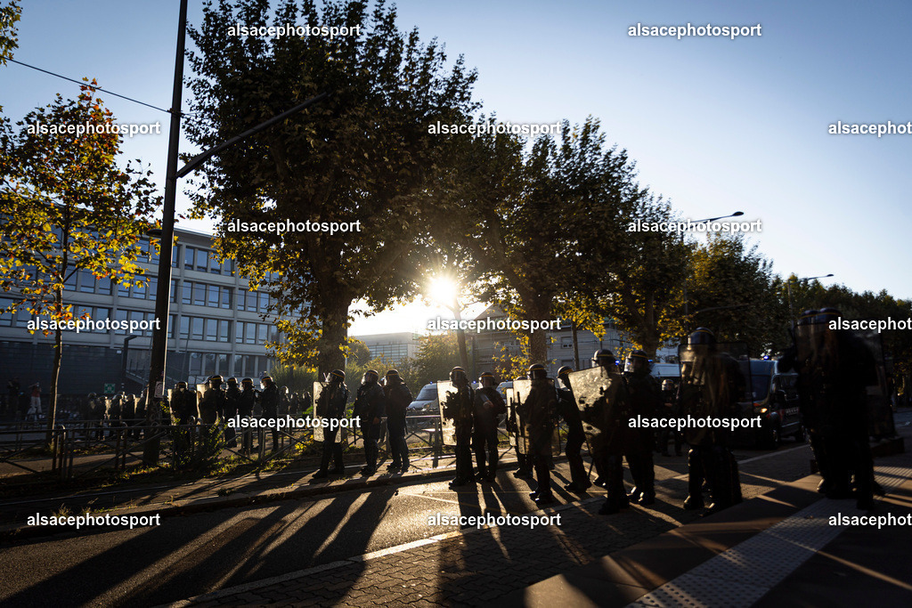 _B7A1505 | manifestation de lycéens à Strasbourg, le 6 octobre 2026, dans le cadre d’un mouvement national de protestation contre les conditions d’apprentissage. - Realisiert mit Pictrs.com