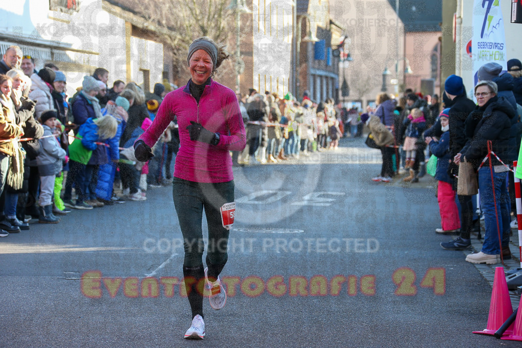 241201_1224_EX1_1995 | Sportfotografie im Rhein-Sieg Kreis, Köln, Bonn, NRW, Rheinland Pfalz, Hessen, etc. Unser Tätigkeitsfeld umfasst den Laufsport vom Volkslauf über den Marathon, Duathlon, Triathon bis zum Ultralauf wie Kölnpfad Ultra oder Schindertrail.