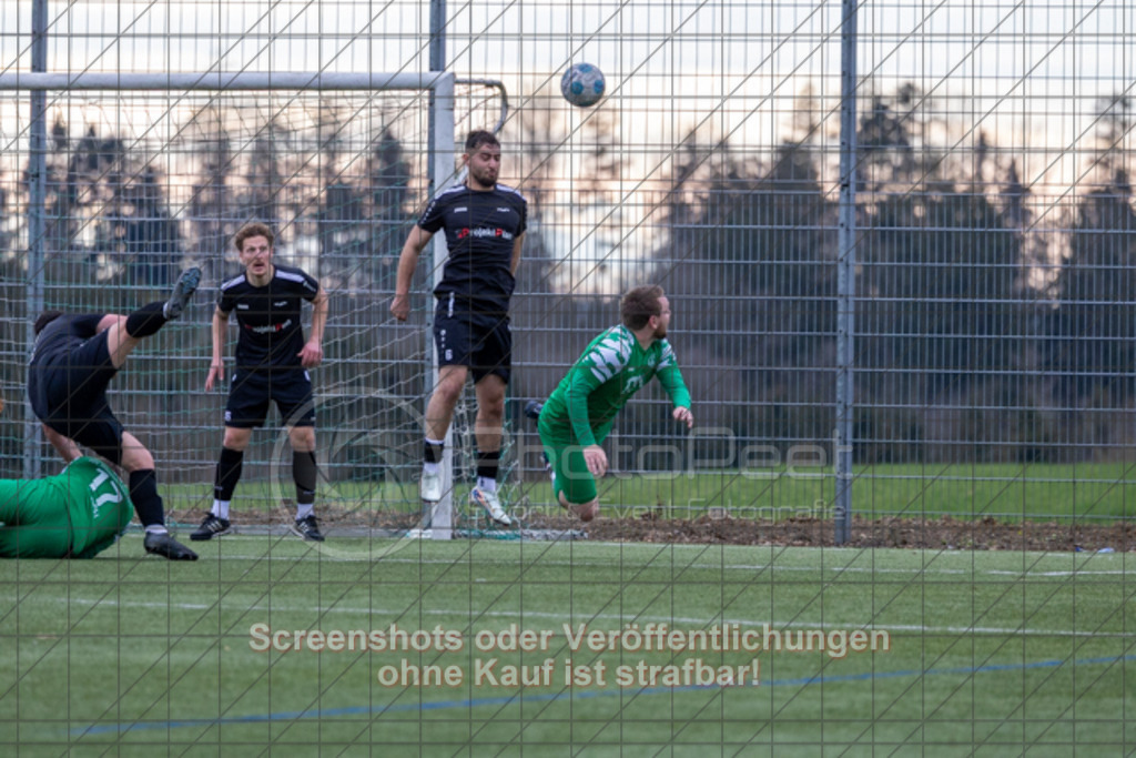 20250323_165351_0621 | #,TSV Wäschenbeuren (grün) vs. KSG Eislingen (schwarz), Fussball, Kreisliga A3 - Bezirk Neckar/Fils, 19. Spieltag, Saison 2024/2025, Kunstrasenplatz, Maitiser Straße , 73116 Wäschenbeuren, 23.03.2025 - 15:00 Uhr,Foto: PhotoPeet-Sportfotografie/Peter Harich