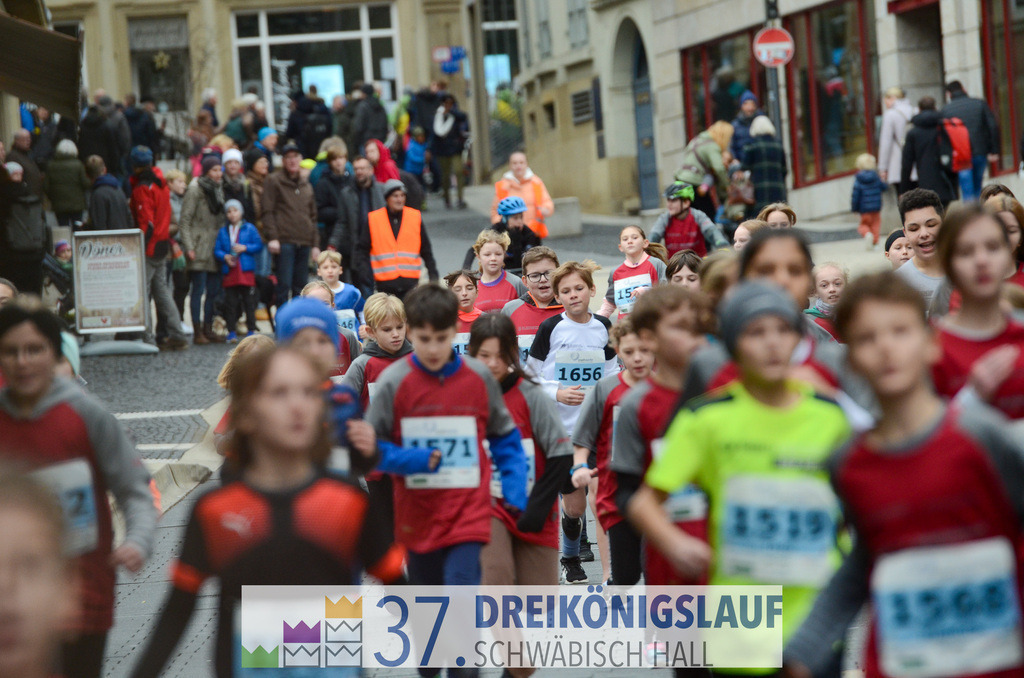 Stadtwerke Jugendlauf 1700m | 3 Koenigslauf 2023 - Realisiert mit Pictrs.com