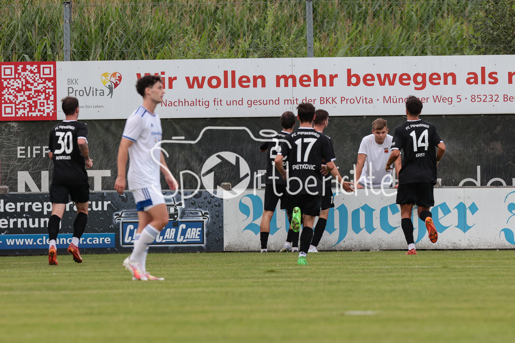 FC Pipinsried - FC Deisenhofen | Jubel nach 1-1 durch Michael BACHHUBER (FCP #10)