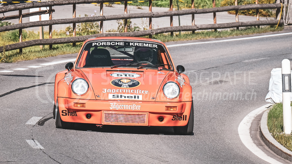 19. Arosa ClassicCar 2023 - 1. September 2023 | 19. Arosa ClassicCar 2023
Arosa, Schweiz
Erbacher Urs aus Aesch mit der Startnummer 515 in einem Porsche 911 RSR, Jahrgang 1974, in der Klasse Classic Trophy.
@arosaclassiccar, @arosa.official, #arosaclassiccar, #arosa, #76curves, #classiccar
Bild: Sportfotografie Markus Aeschimann | www.markus-aeschimann.ch - Realisiert mit Pictrs.com