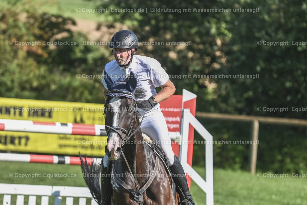 20230908_24_Springen_M_0006 | equistock