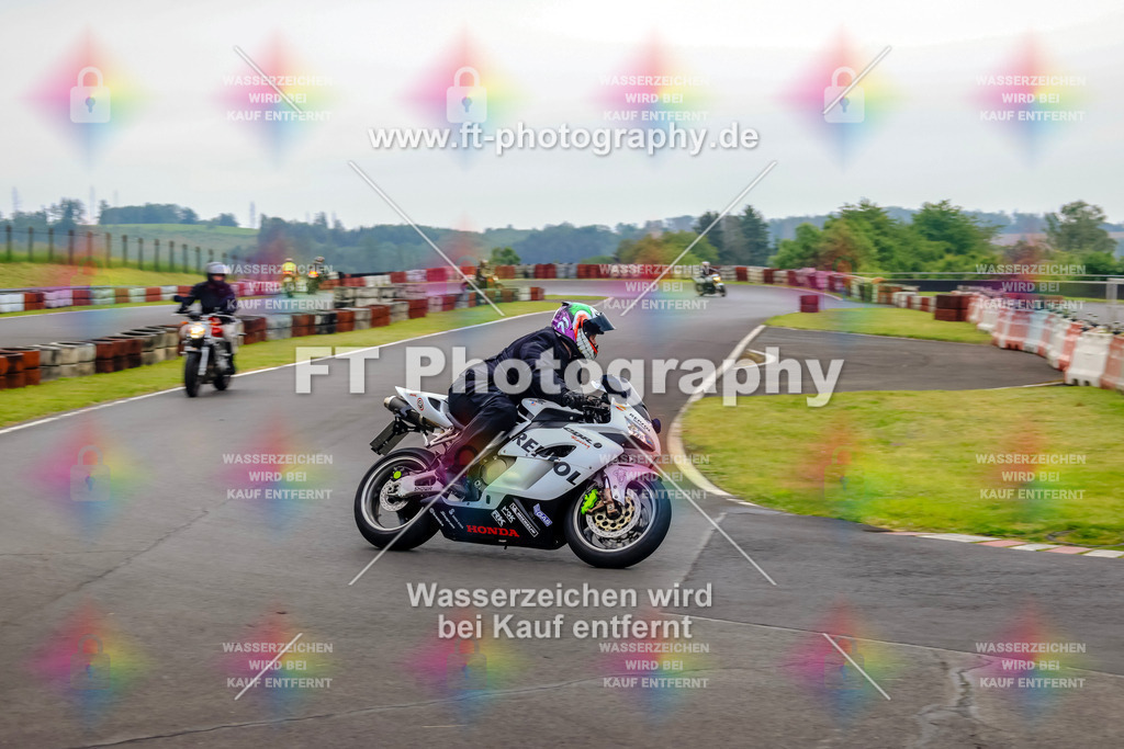 OBK-5380 | Hier findet Ihr Bilder von Touristenfahrten auf der Nürburgring Nordschleife oder von anderen Veranstaltungen die ich besucht habe. Viel Spass beim Durch Schauen 