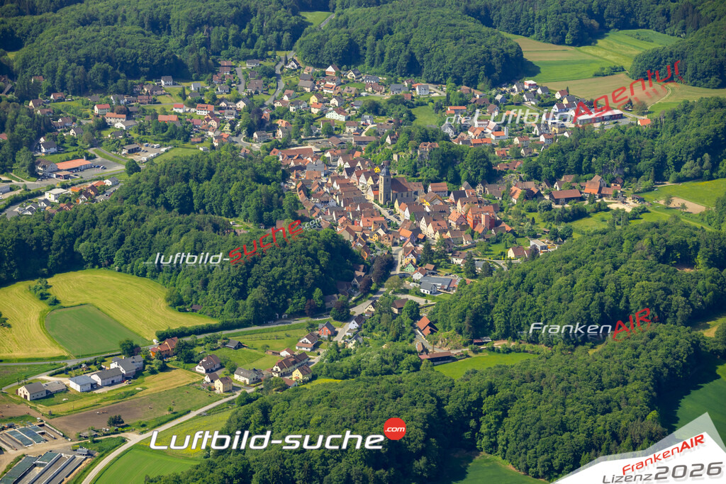 Das Luftbild zeigt  Betzenstein - Die Luftaufnahme wurde 2023 vom UL-Flugzeug aus erstellt ( keine Drohne ) - Hochauflösende Luftaufnahme - Für grossformatige Ausdrucke geeignet. Die Geschenkidee !Mit Lizenz und Bildrechte bestellbar