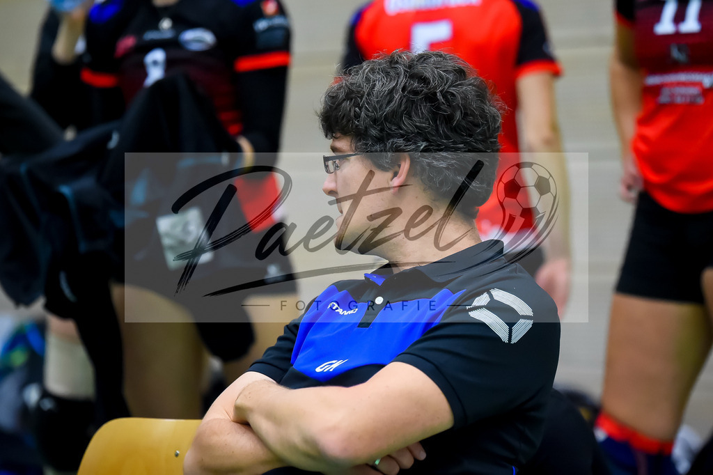 VCOBWA20211106_047 | Volleyball, Frauen:   bei dem Spiel der 3. Liga West zwischen VC Osnabrueck und SV BW Aasee in der Schlosswallhalle am 06.11.2021 in Osnabrueck, Deutschland. - Realisiert mit Pictrs.com