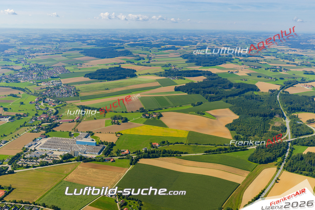 Schrägluftbild  Aich  Bodenkirchen - Das Luftbild wurde 2025 vom UL-Flugzeug heraus erstellt ( keine Drohne ) - Hochauflösende Luftaufnahme -Nicht vergleichbar mit Google Maps oder Satelittenbilder- Die Geschenkidee !Mit Lizenz und Bildrechte bestellbar