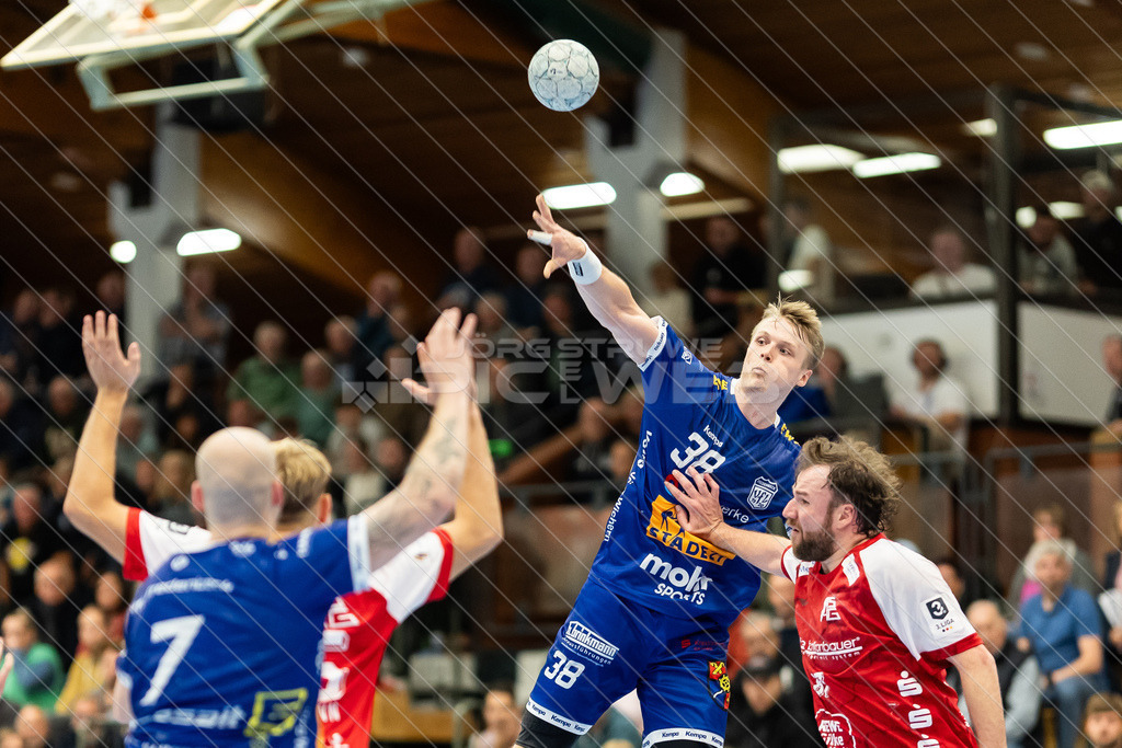 20251011_Picselweb-Fotografie_2R3_3306 | Nils Schröder (38, VfL Fredenbeck), Philipp Dommermuth (87, Ahlener SG) - Realisiert mit Pictrs.com