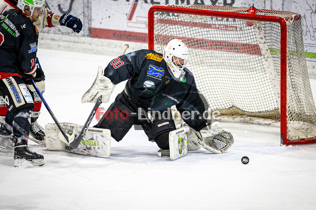 Peißenberg MINERS gegen VfE Ulm/Neu-Ulm DEVILS | Eishockey Bayernliga 2025/26 Vorrunde 24. Spieltag, Peißenberg MINERS gegen VfE Ulm/Neu-Ulm DEVILS, 20260104,Xaver NAGEL (MINERS Goali 80) in Aktion,2026-01-04 in Peißenberg (flatbuy Arena Peißenberg), Xaver NAGEL (MINERS Goali 80)Copyright: WolfgangxLindner www.foto-lindner.de