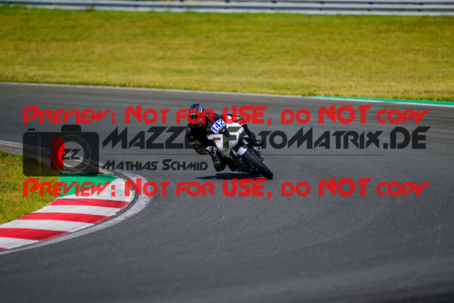 MaZZes_FotoMatrix_240725_6007705_5355 | BLAU