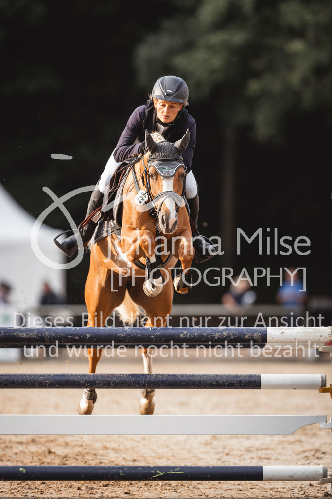 240906_BuCha_PonyA-5j-139 | Deine schönsten Turniermomente als professionelle Fotos! Entdecke hochwertige Pferdesport-Fotografie im Online-Shop. Jetzt Fotos finden & bestellen!