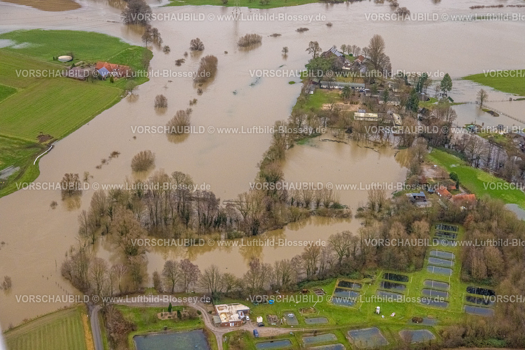 Schermbeck231204151Lippe | Luftbild vom Hochwasser der Lippe, Weihnachtshochwasser 2023, Fluss Lippe tritt nach starken Regenfällen über die Ufer, Überschwemmungsgebiet Im Aap mit Forellenzentrum Naroda, Gahlen, Schermbeck, Ruhrgebiet, Nordrhein-Westfalen, Deutschland