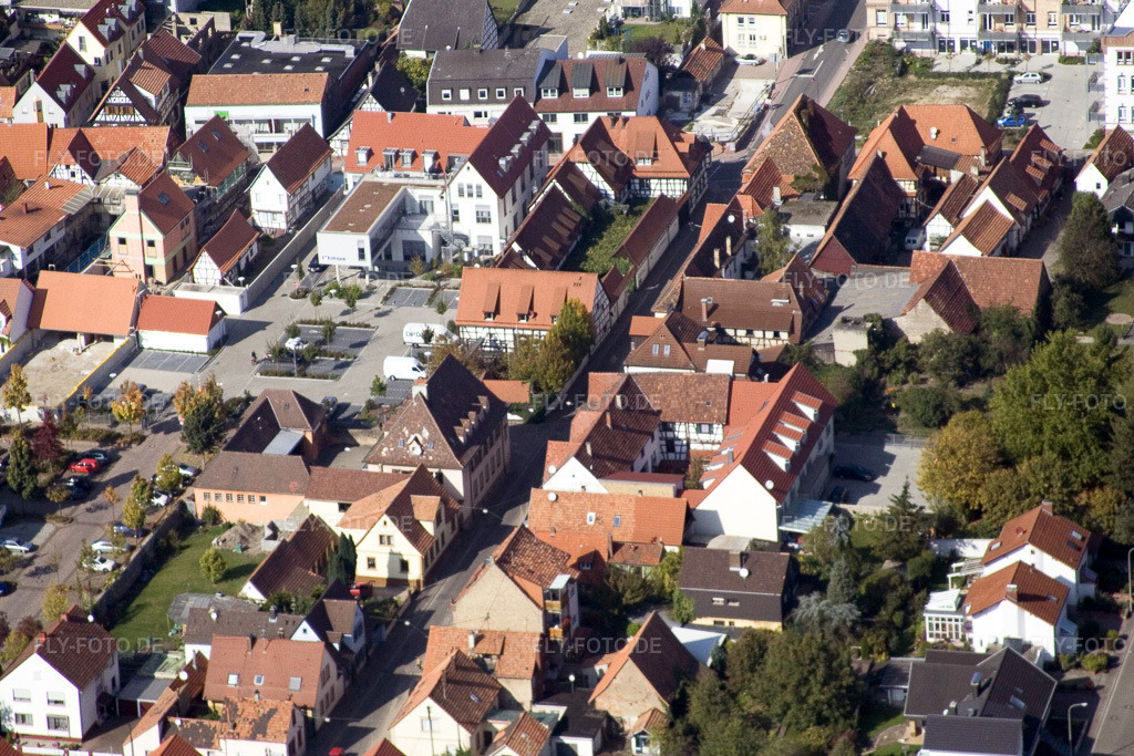 Luftbild: Hotel zum Rössel in Kandel im Bundesland Rheinland-Pfalz in Deutschland. Foto: IMG_8273.jpg vom 07.10.2007 durch Werner Riehm/FLY-FOTO.de
