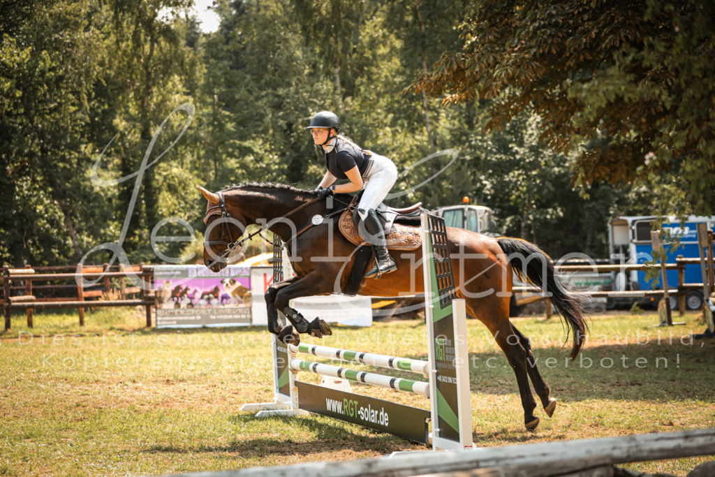 15.SaStE00135 | Leoni Ertmer Photography - Realisiert mit Pictrs.com