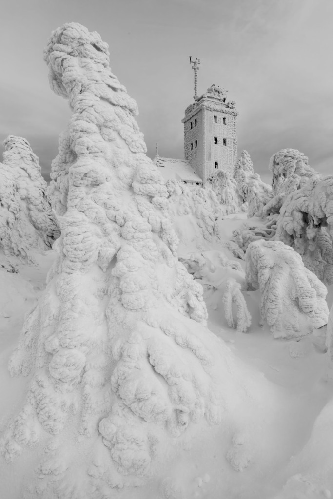 Fichtelberg | Die alte Wetterwarte auf dem Fichtelberg - Realisiert mit Pictrs.com