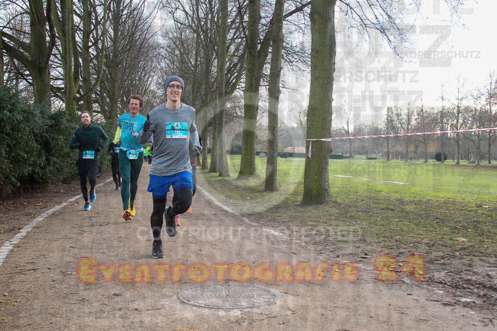 241231_1128_EV4_4763 | Sportfotografie im Rhein-Sieg Kreis, Köln, Bonn, NRW, Rheinland Pfalz, Hessen, etc. Unser Tätigkeitsfeld umfasst den Laufsport vom Volkslauf über den Marathon, Duathlon, Triathon bis zum Ultralauf wie Kölnpfad Ultra oder Schindertrail.