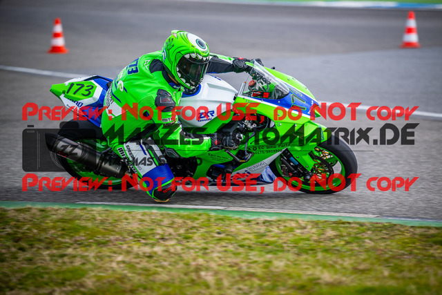 MaZZes_FotoMatrix_230311_9820 | Fotograf Mathias Schmid
Sportfotograf,
Eventfotograf,
Hochzeitsfotograf,
Portraitfotograf