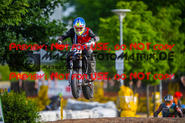 MaZZes_FotoMatrix_220618_8794 | UE40