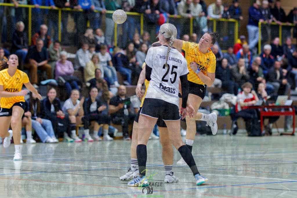 Frauen Oberliga Mitte (HHV); HSG Eibelshausen/Ewersbach - HSG Linden | Frauen Oberliga Mitte (HHV); HSG Eibelshausen/Ewersbach - HSG Linden am 15.11.2025 in Eibelshausen (Holderberghalle)Photo © 2025 - Jörg Heinrich - Realisiert mit Pictrs.com