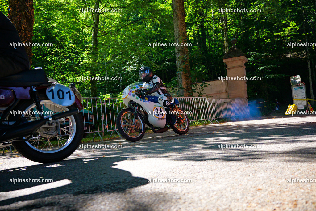 P1026062 | Erleben Sie atemberaubende, hochqualitative Fotos Ihrer Fahrt entlang der malerischen Alpenstraßen. Besuchen Sie alpineshots.com, um professionelle Aufnahmen Ihrer unvergesslichen Reise zu finden und zu kaufen - Realisiert mit Pictrs.com