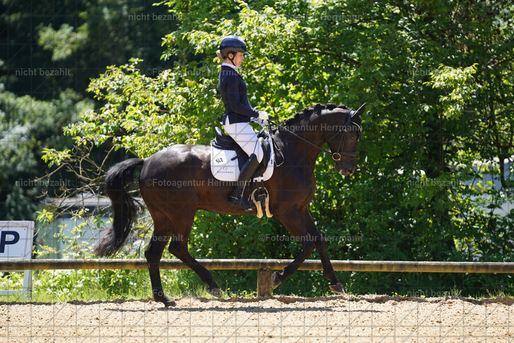 20240705-FAH03699 | Turnierbilder von Grafing, Reitsportbilder, Turnierfotos, Turnierfotografen Bayern, Pferdefotograf, Fotoagentur Herrmann