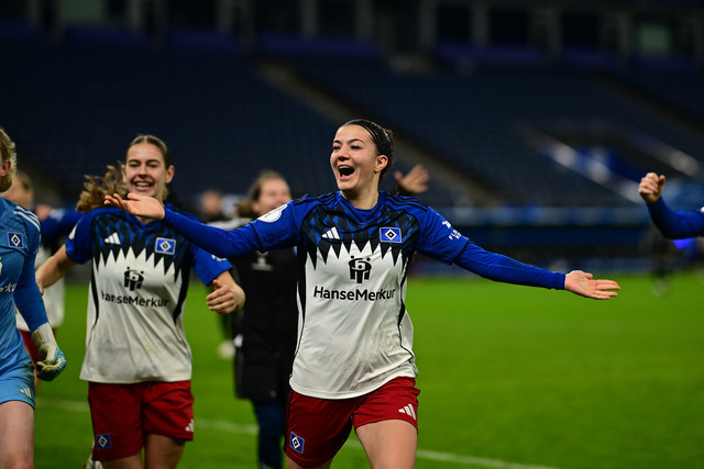 Fußball I Frauen I Saison 2025-2026 I DFB-Pokal I Achtelfinale I Hamburger SV - Bayer 04 Leverkusen I 17918 | Der Sportfotograf. - Realisiert mit Pictrs.com