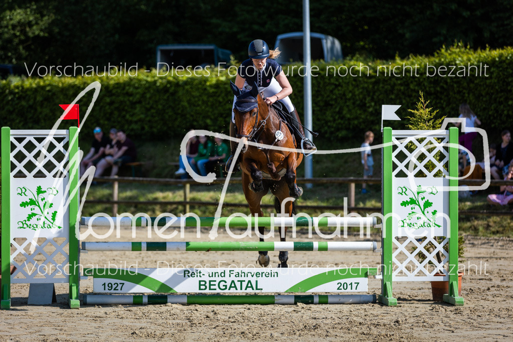 Donop24-ASpr-043 | MomenTaufnahmen Pferdesportfotos