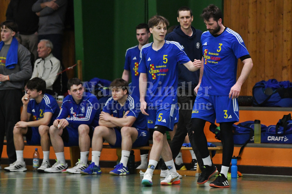 SSG Metten :  TG Landshut II  | niedergeschlagene Gesichter bei der SSG Metten - Realisiert mit Pictrs.com