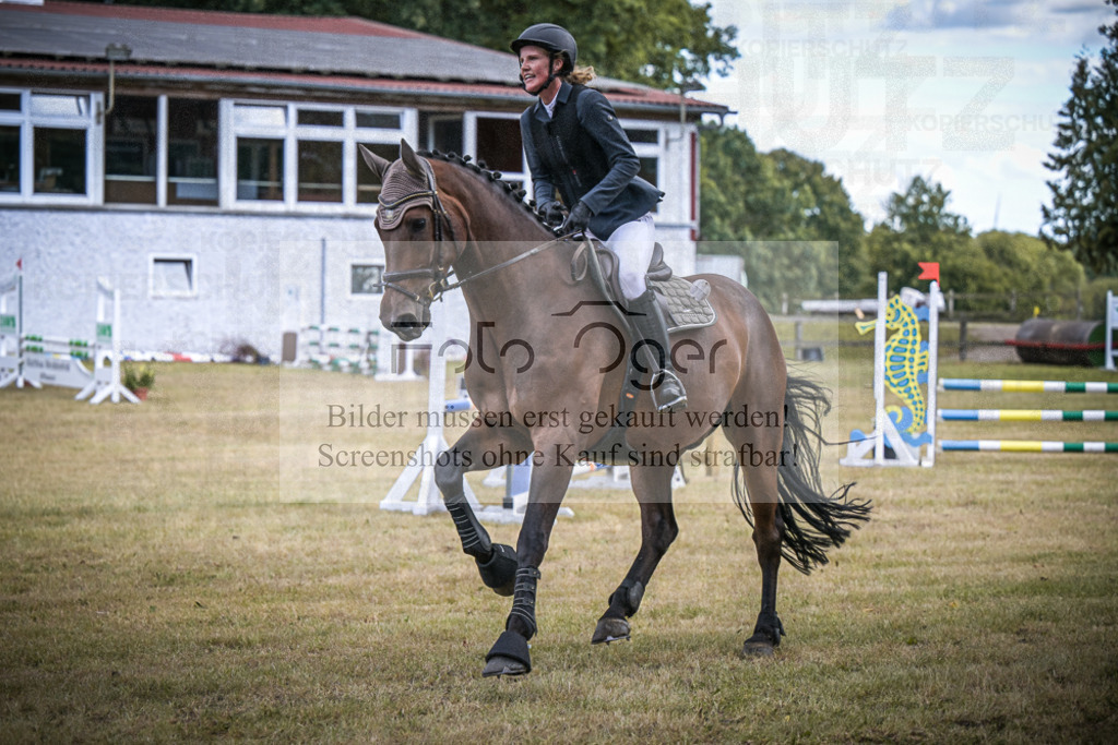 DOS_0536 | Entdecke hochwertige Reitturnierfotos von Foto Oger. Professionell, emotional und authentisch – jetzt Lieblingsmomente im Shop bestellen.Deutschlandweite Turnierfotografie. - Realisiert mit Pictrs.com
