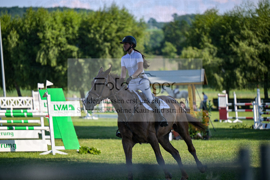 Reitturnier Voxtrup | Entdecke hochwertige Reitturnierfotos von Foto Oger. Professionell, emotional und authentisch – jetzt Lieblingsmomente im Shop bestellen.Deutschlandweite Turnierfotografie. - Realisiert mit Pictrs.com