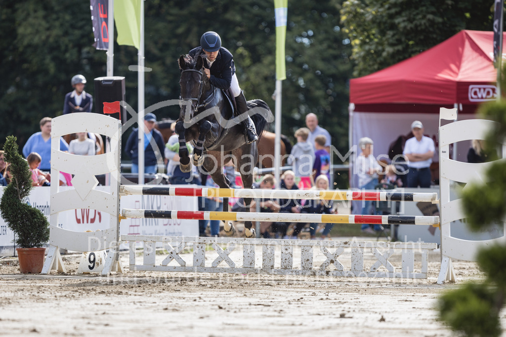 230827_Delbrueck_A-Spr2-827 | Deine schönsten Turniermomente als professionelle Fotos! Entdecke hochwertige Pferdesport-Fotografie im Online-Shop. Jetzt Fotos finden & bestellen!