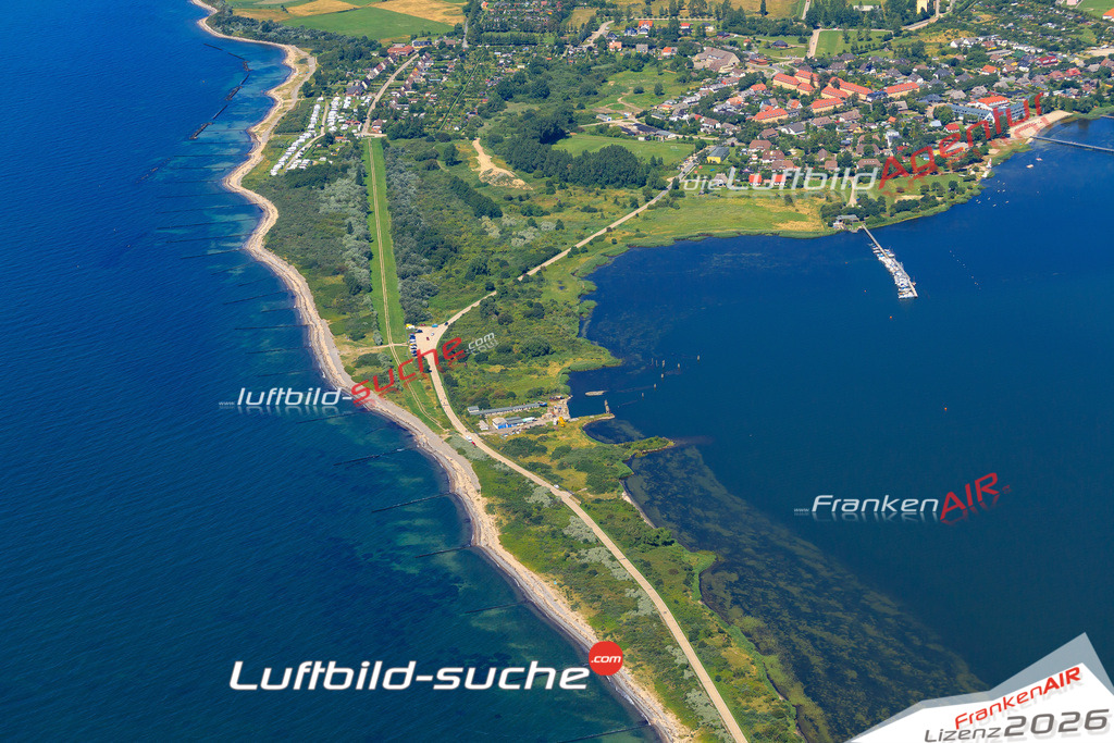 Die Luftaufnahme der Stadt Dranske wurde vom UL-Flugzeug heraus erstellt ( keine Drohne )- hohe Auflösung für beste Qualität