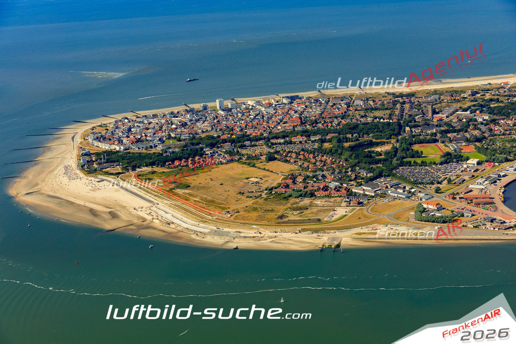 Aktuelles Luftbild von  Norderney - Die Luftaufnahme wurde 2022 mittels UL-Flugzeug erstellt ( keine Drohne ) - hochauflösende Kamera-Systeme von  Canon -Beste Qualität - Für grossformatige Ausdrucke geeignet. Die Geschenkidee !