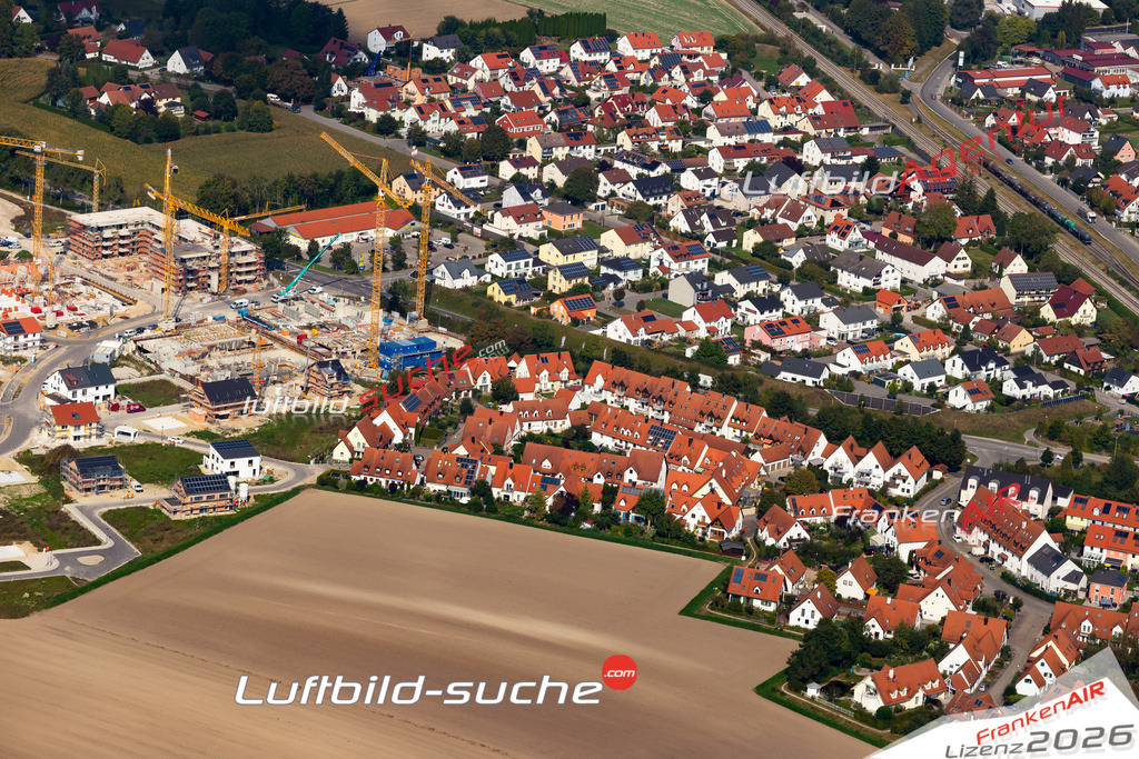 Aktuelles Luftbild von neubausiedlung Moosburg an der Isar - Die Luftaufnahme wurde 2020 mittels UL-Flugzeug erstellt ( keine Drohne ) - hochauflösende Kamera-Systeme von  Canon -Beste Qualität - Für grossformatige Ausdrucke geeignet. Die Geschenkidee !