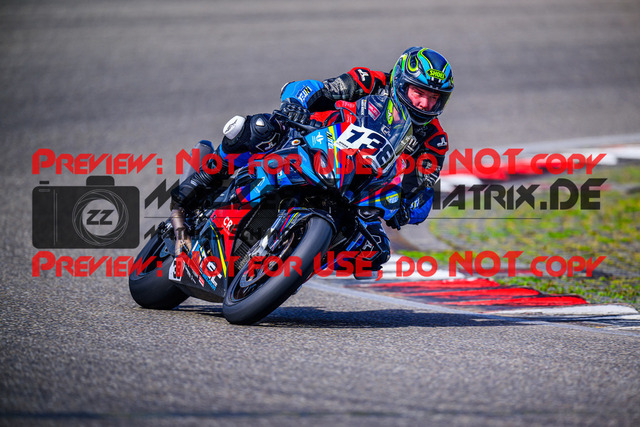 MaZZes_FotoMatrix_240911_6007705_5679 | WEISS