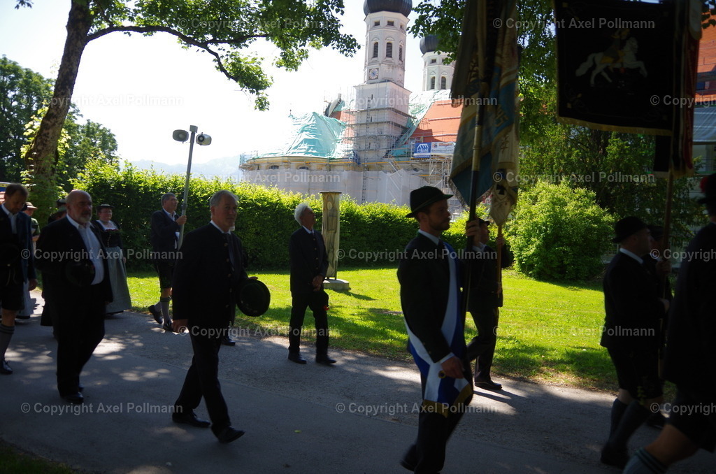 IMGP6558 | fotografiert von Axel PollmannLeonhardi Wallfahrt Benediktbeuern und Murnau, Fronleichnam, Fasching, Landschaft im Loisachtal und Benediktbeuern  - Realisiert mit Pictrs.com