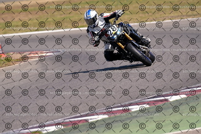 26bt04-1839 | markuskiefer.com - Realisiert mit Pictrs.com