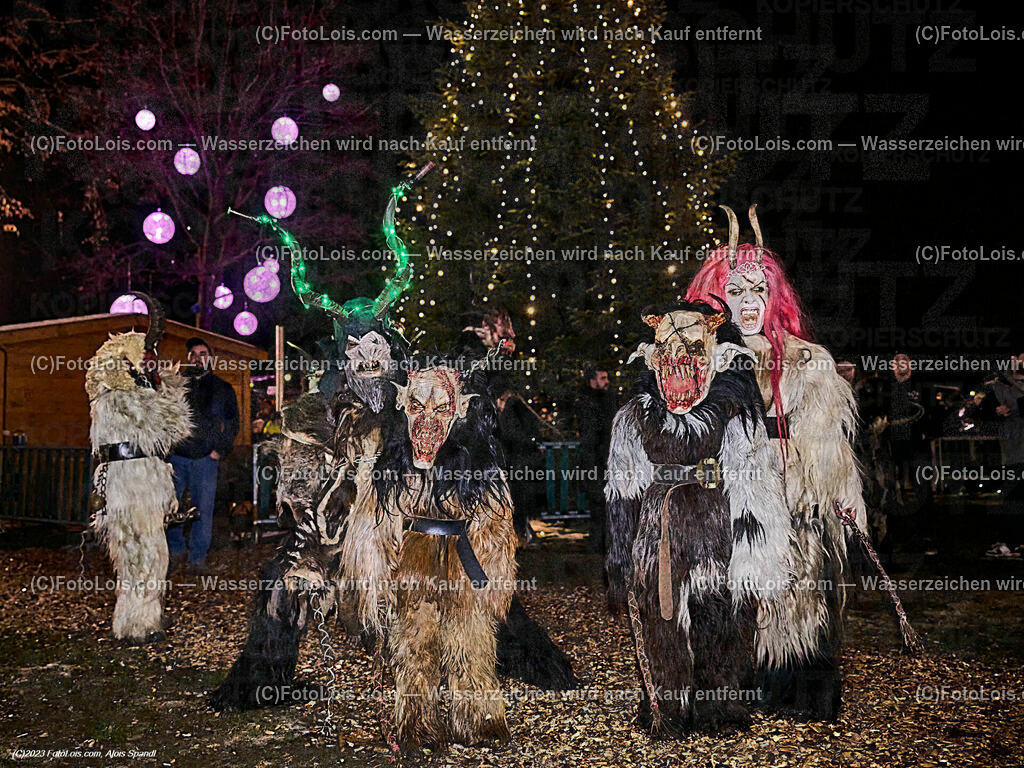 ALP5367_WIESELBURGER ADVENT_Perchtenlauf | (C)FotoLois.com, Alois Spandl, WIESELBURGER ADVENT, Perchtenlauf, So 10. Dez. 2023.