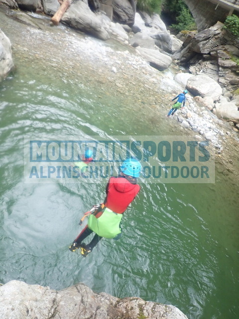 P1050143 | Bestelle die Bilder deines Berg- oder Wasser-Abenteuers mit Mountain Sports bequem von zu Hause aus direkt über unseren Online Fotoshop von pictrs.com. - Realisiert mit Pictrs.com
