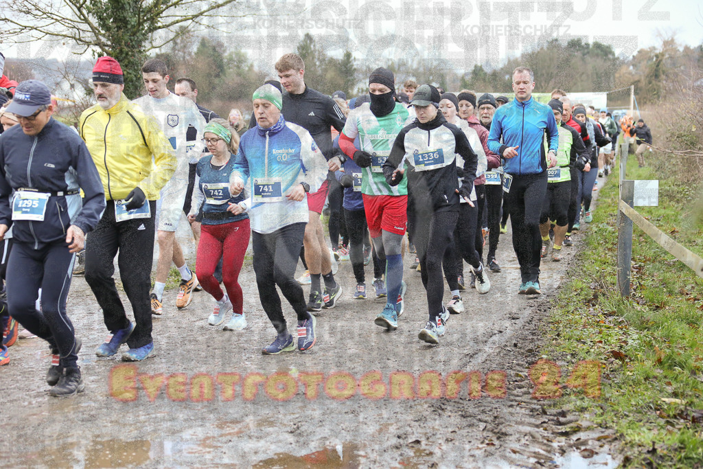 241208_0927_EX1_3799 | Sportfotografie im Rhein-Sieg Kreis, Köln, Bonn, NRW, Rheinland Pfalz, Hessen, etc. Unser Tätigkeitsfeld umfasst den Laufsport vom Volkslauf über den Marathon, Duathlon, Triathon bis zum Ultralauf wie Kölnpfad Ultra oder Schindertrail.