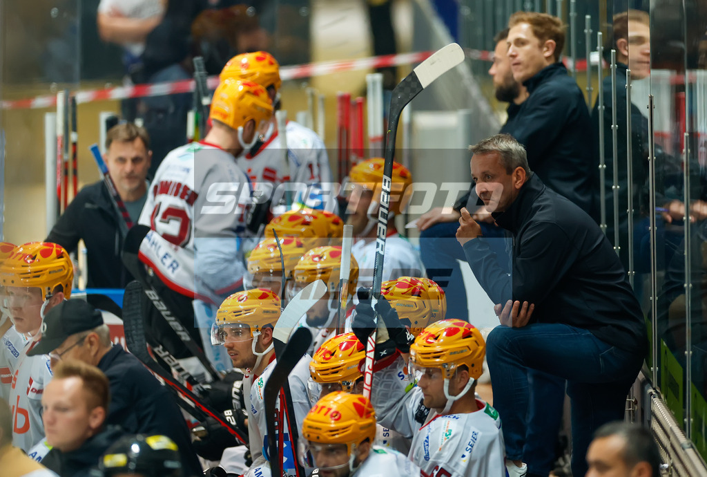 Iserlohn Roosters - Fischtown Pinguins Bremerhaven | 
DEL: Iserlohn Roosters - Fischtown Pinguins Bremerhaven - Realisiert mit Pictrs.com